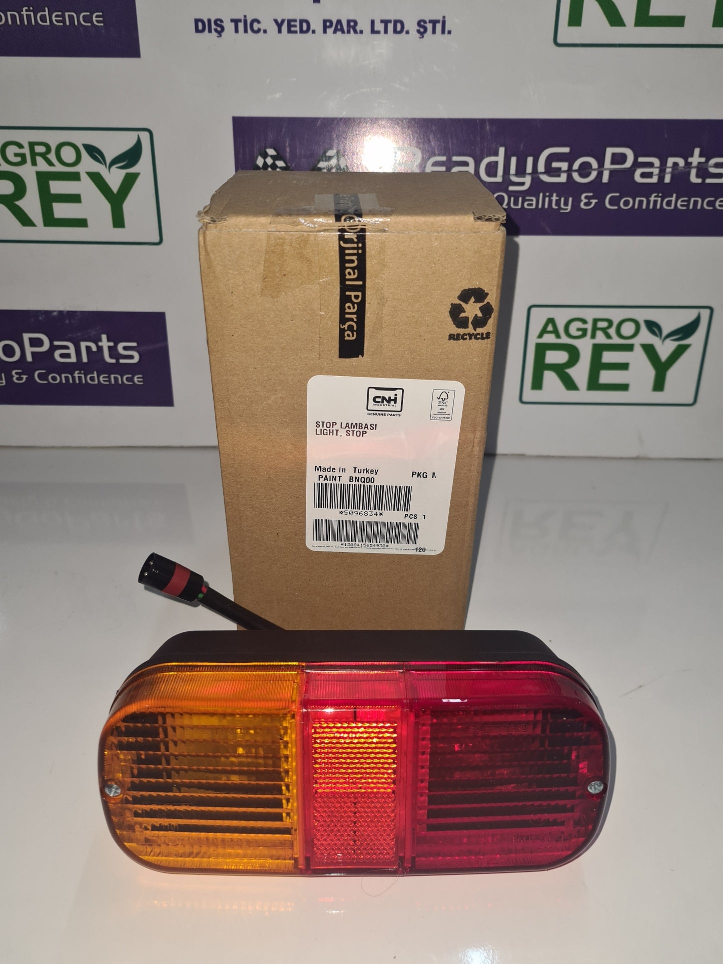 5096834 STOP LIGHT LUZ DE PARADA CNH NEW HOLLAND CASE