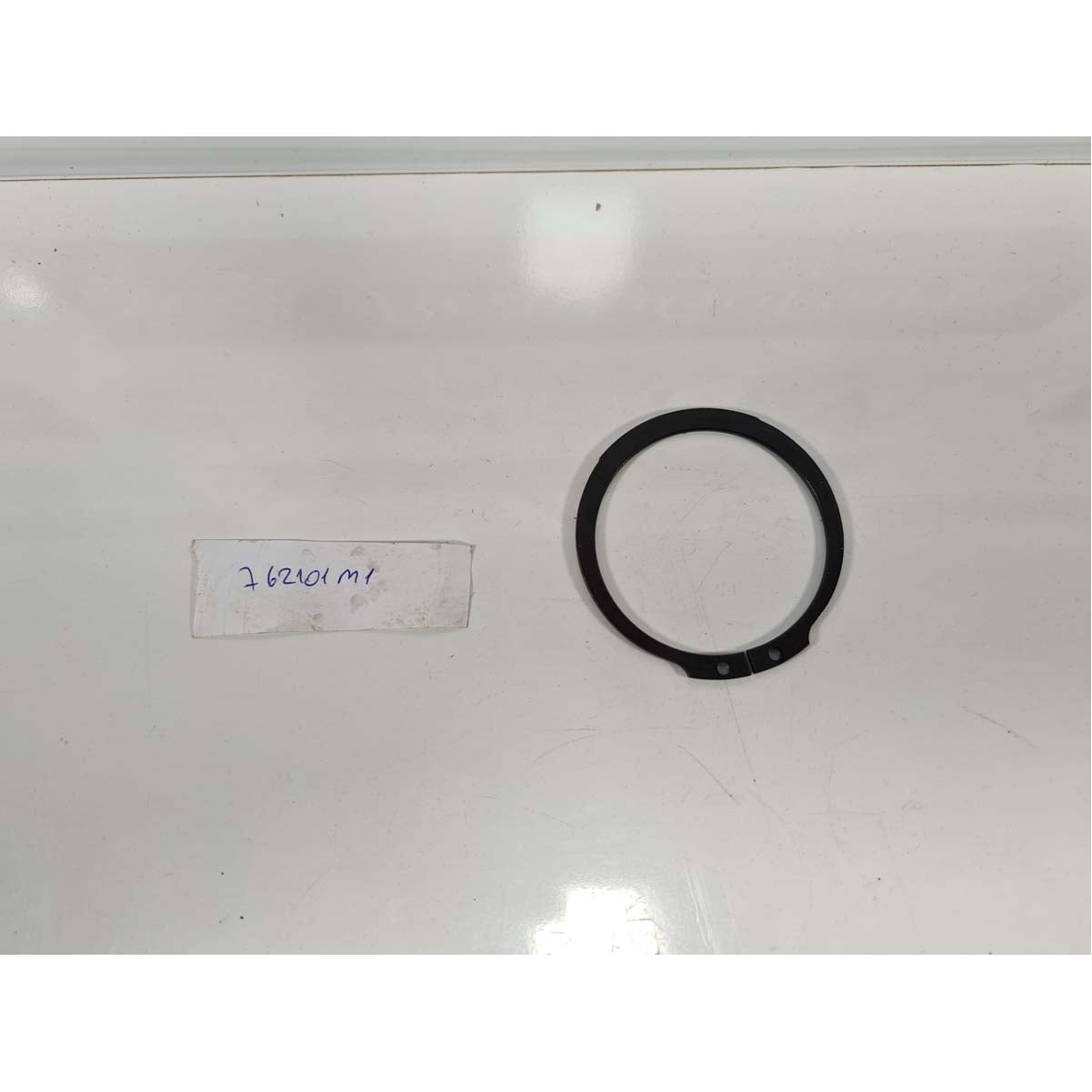 762101M1 CIRCLIP - ANILLO MF 2625, MF 2604H, MF 2605H, MF 2606H, MF 2607H, MF 2670, MF 2680